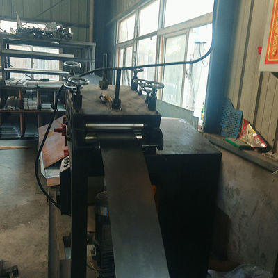 Máquina de fabricação de bandejas de cabo sem esforço / Máquina de perfuração de bandejas de cabo para painel