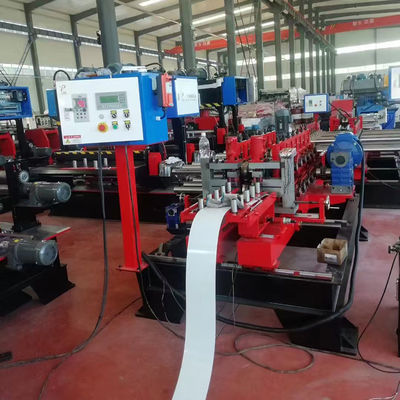 İyi bir fiyat. Üretim Hızı 10-15m/min ile Gelişmiş 3KW Kablo Tepsisi Kapağı Makinesi Kontrol Sistemi PLC çevrimiçi