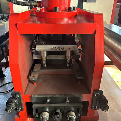 Harga yang bagus Speed Cable Tray Punching Machine 3kW untuk 1 menit 20 M Kecepatan dan produksi on line