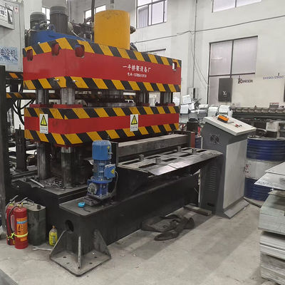 Ein guter Preis. Multifunktionskabel-Tray-Formmaschine in 380-Volt-Plattformgröße Online