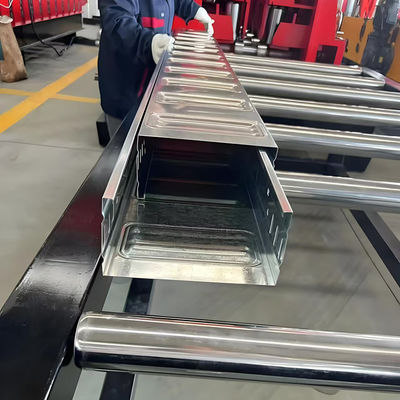 良い価格 壁に固定された電線トレイ 支持 50mm 紫外線耐性 設置が簡単 オンライン