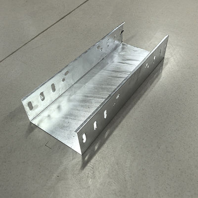 Giá tốt. 3m-6m Chiều dài Hot Dip Cable Tray với Cable Trunking tùy chỉnh trực tuyến