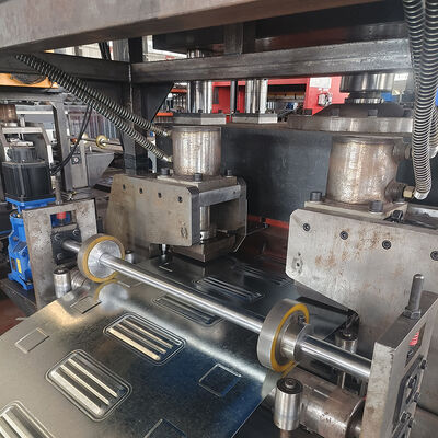 Bom preço. Máquina formadora de rolos de bandeja de cabos personalizável, escada automática e bandeja de cabos perfurada, fabricação de máquinas on-line